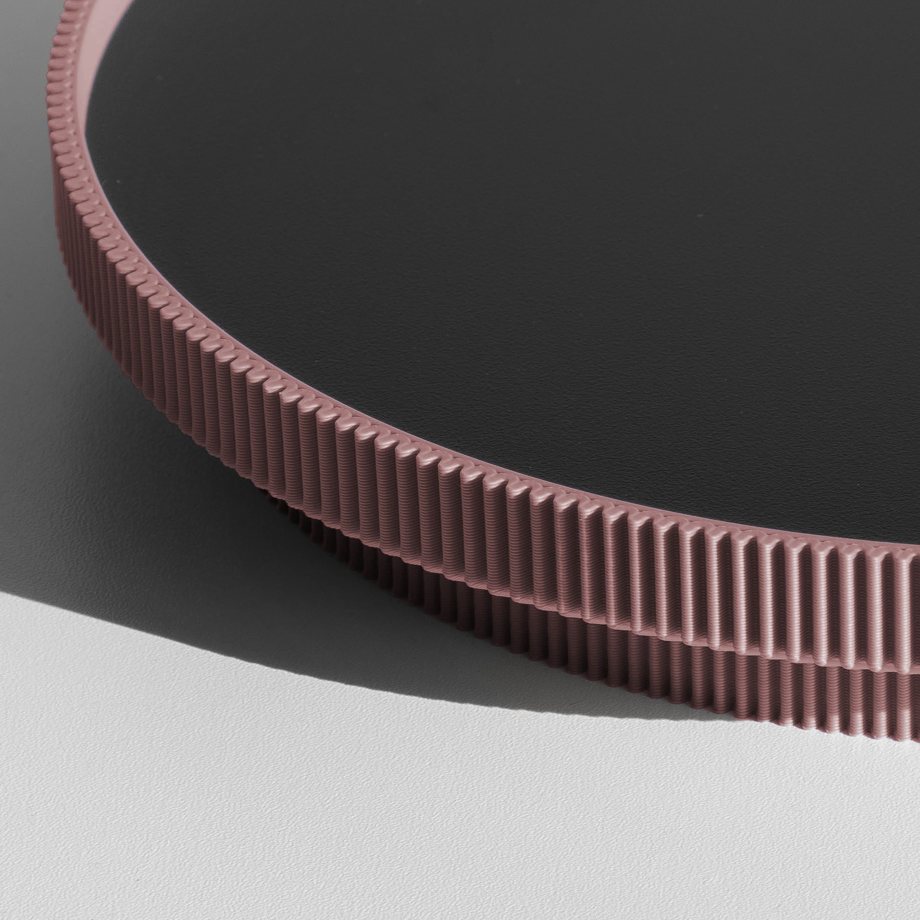Detail des gerippten Rands vom runden Deko-Tablett in lila aus dem 3D Druck #ringfarbe_aschlila
