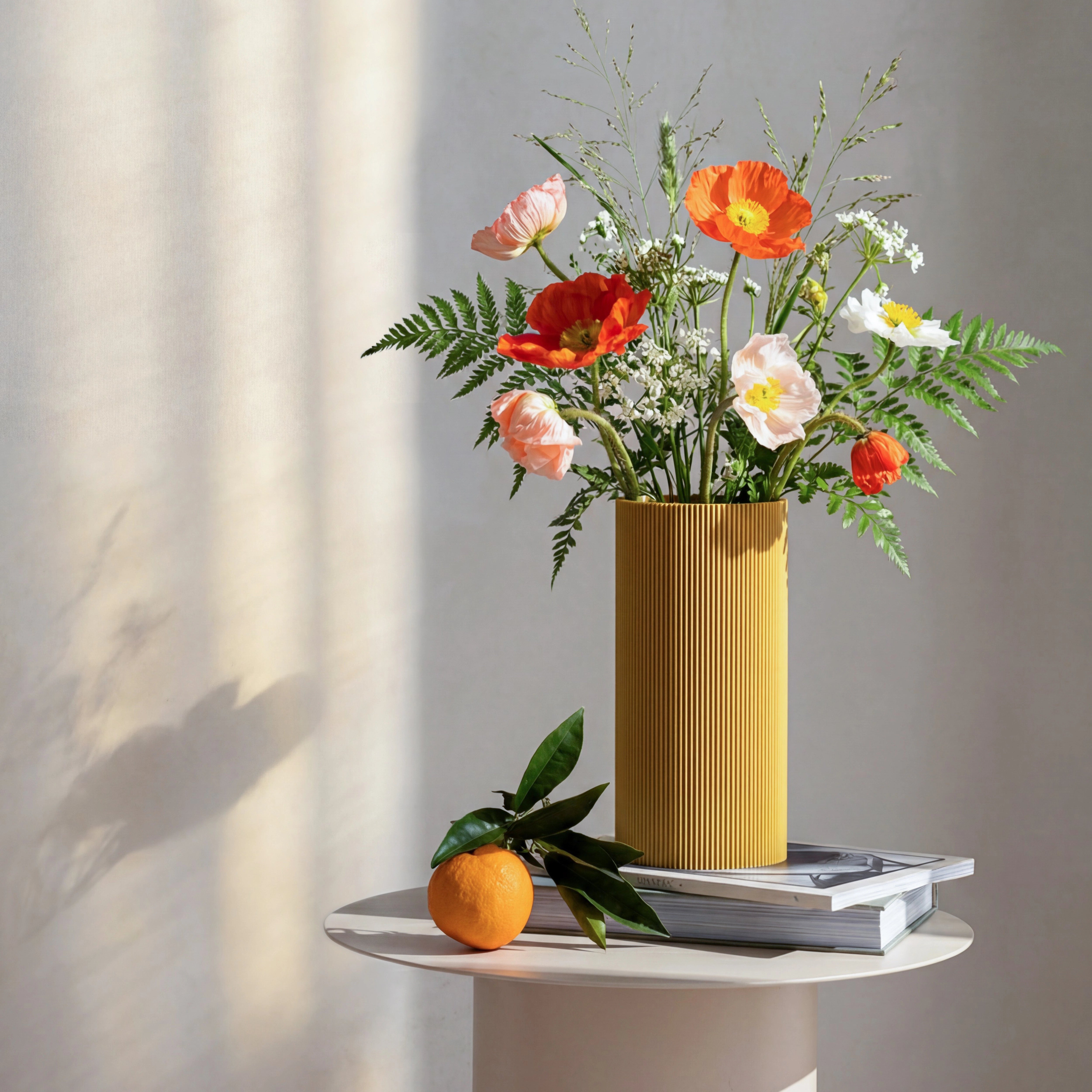 Vase mit blumen für den frühling