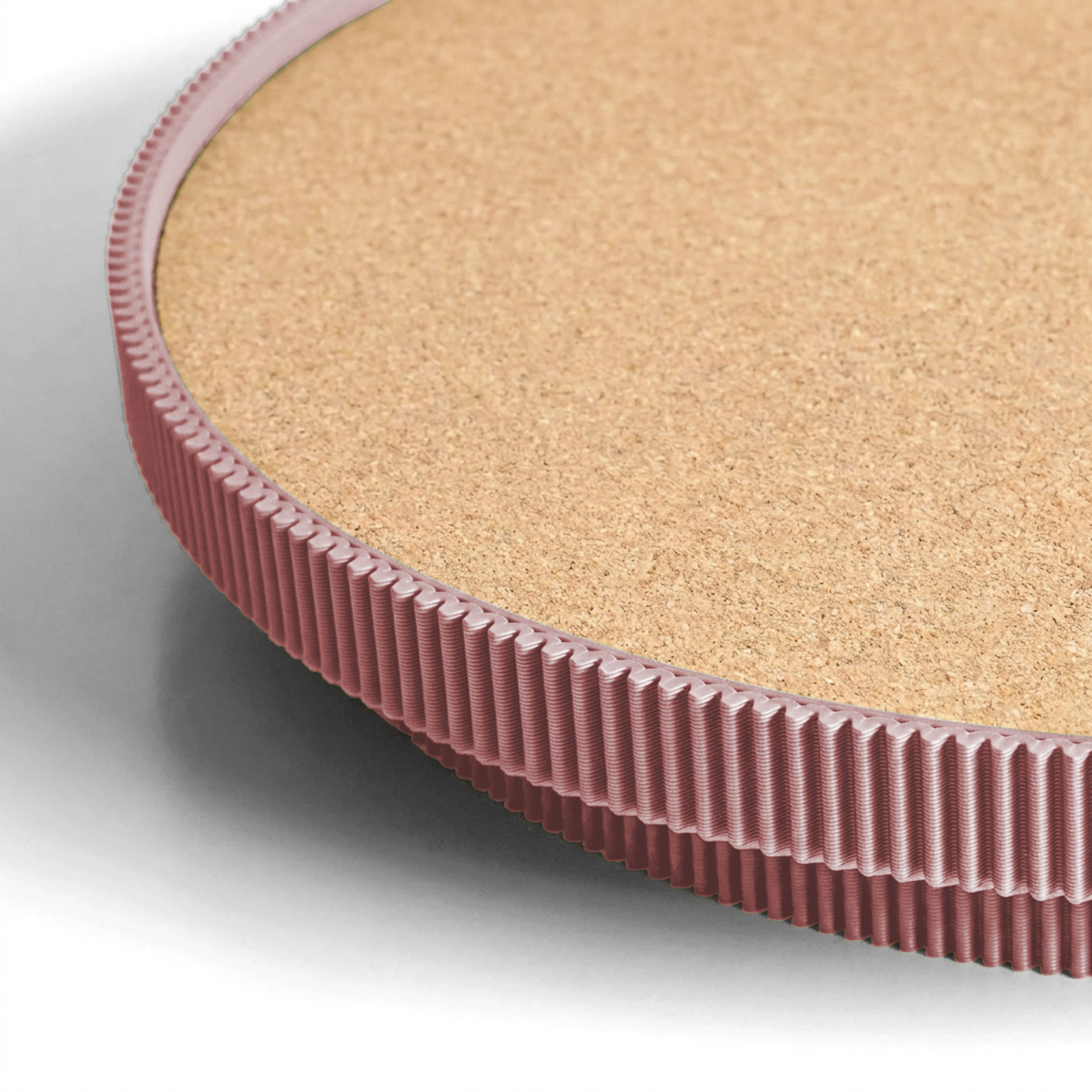 Detail der Korkoberfläche und des gerippten Rands vom runden Deko-Tablett aus dem 3D Druck #farbe_terracotta